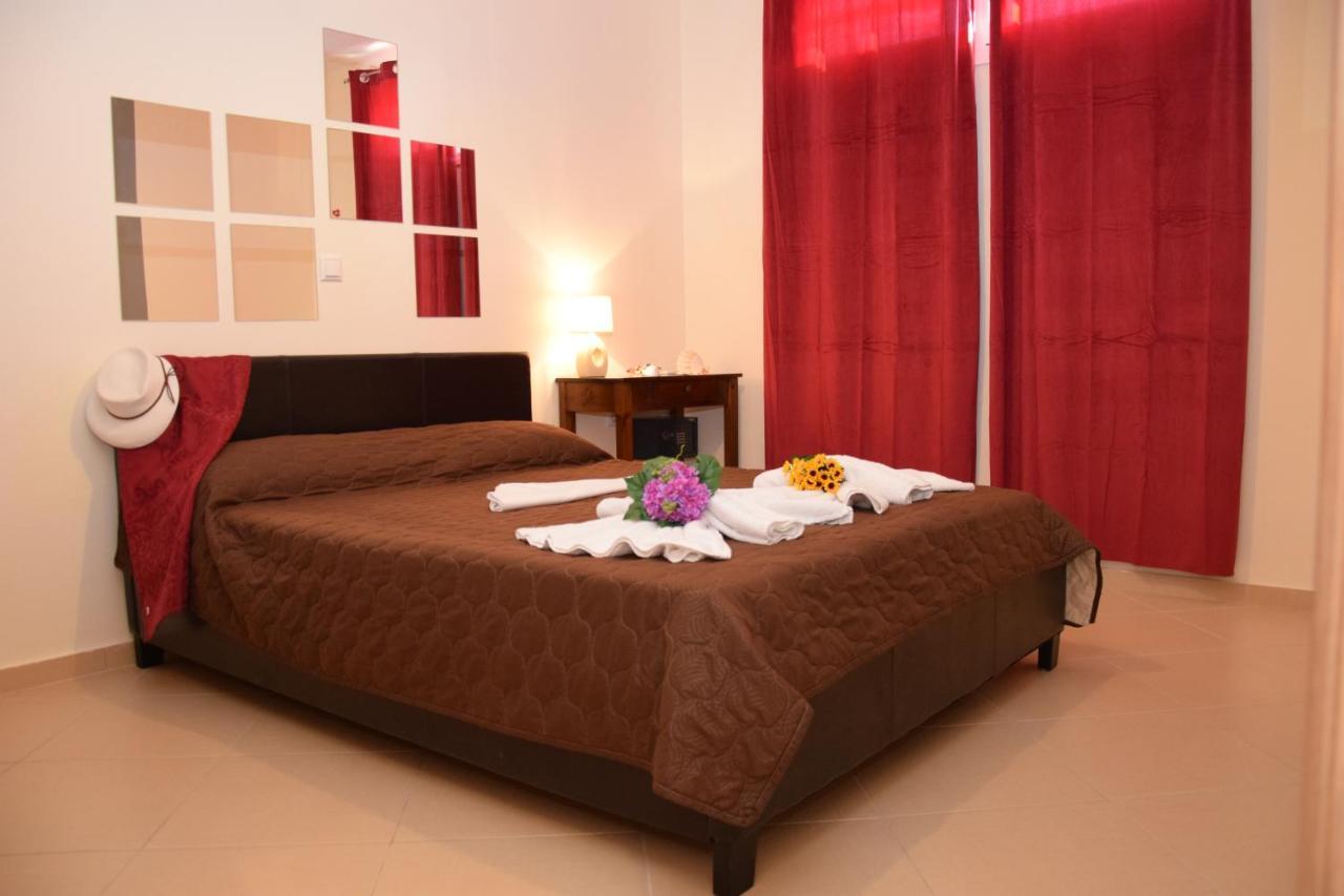 Rubini Homes Agia Marina  ภายนอก รูปภาพ