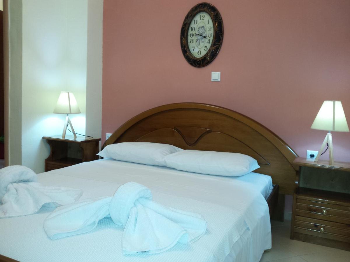 Rubini Homes Agia Marina  ภายนอก รูปภาพ